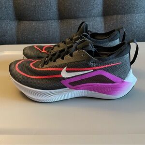 Nike Athletic Shoes Black and Pink